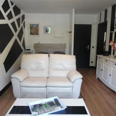 Confort Avec Balcon, Clim, Parking Prive, A 50m Des Thermes Et 100m Du Centre, A Amelie-les-bains - Fr-1-703-59 * Amélie-les-Bains-Palalda
