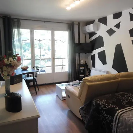 Apartman Confort Avec Balcon, Clim, Parking Prive, A 50m Des Thermes Et 100m Du Centre, A Amelie-les-bains - Fr-1-703-59 Amélie-les-Bains-Palalda